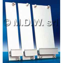 Front panel with handle and accessories without card support, natural anodized thickness 2.5 mm, 3U 28HP
